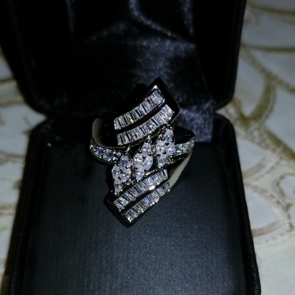 Zircon ring